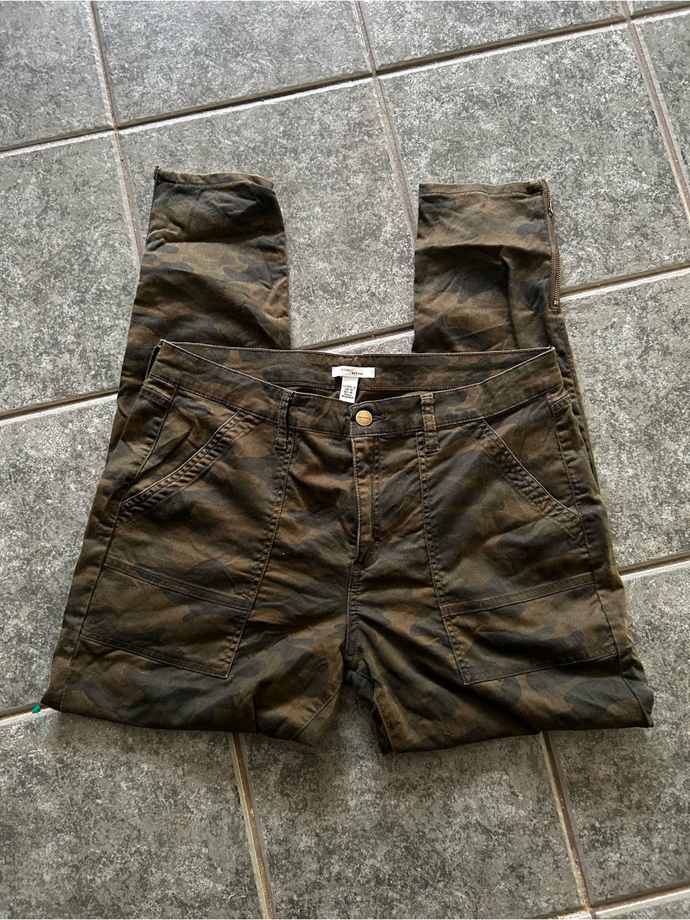 Daily Ritual Olive Green Camo Skinny Pants: size 14